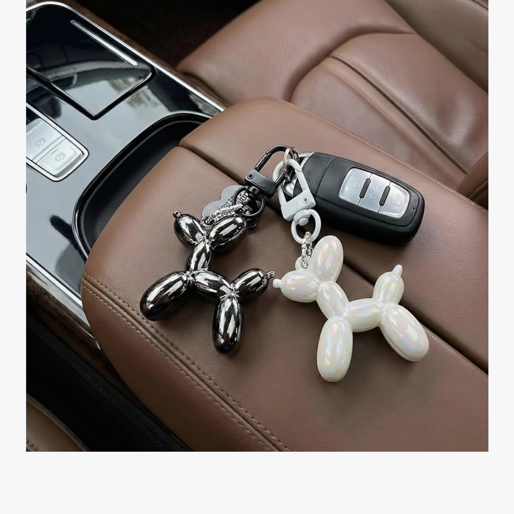 Colorful Balloon Dog Keychain no heart inckuded